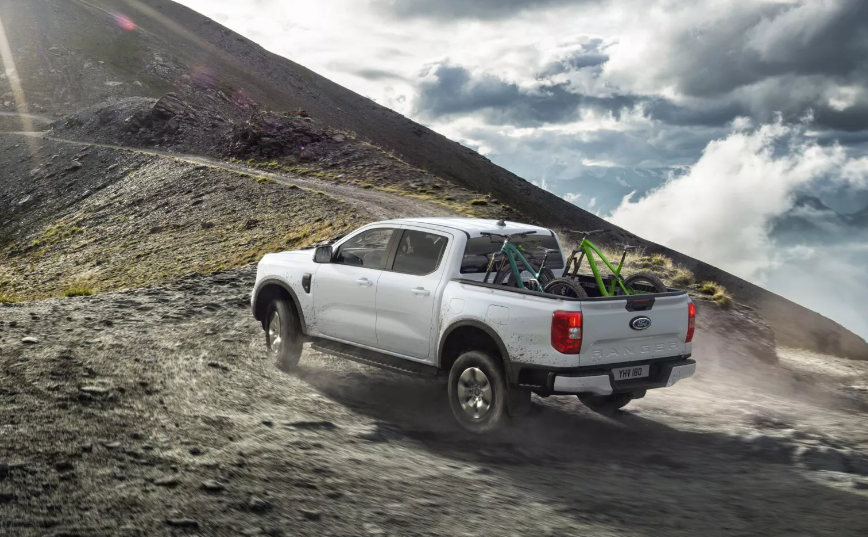 2025-Ford-Ranger-PHEV-7.PNG