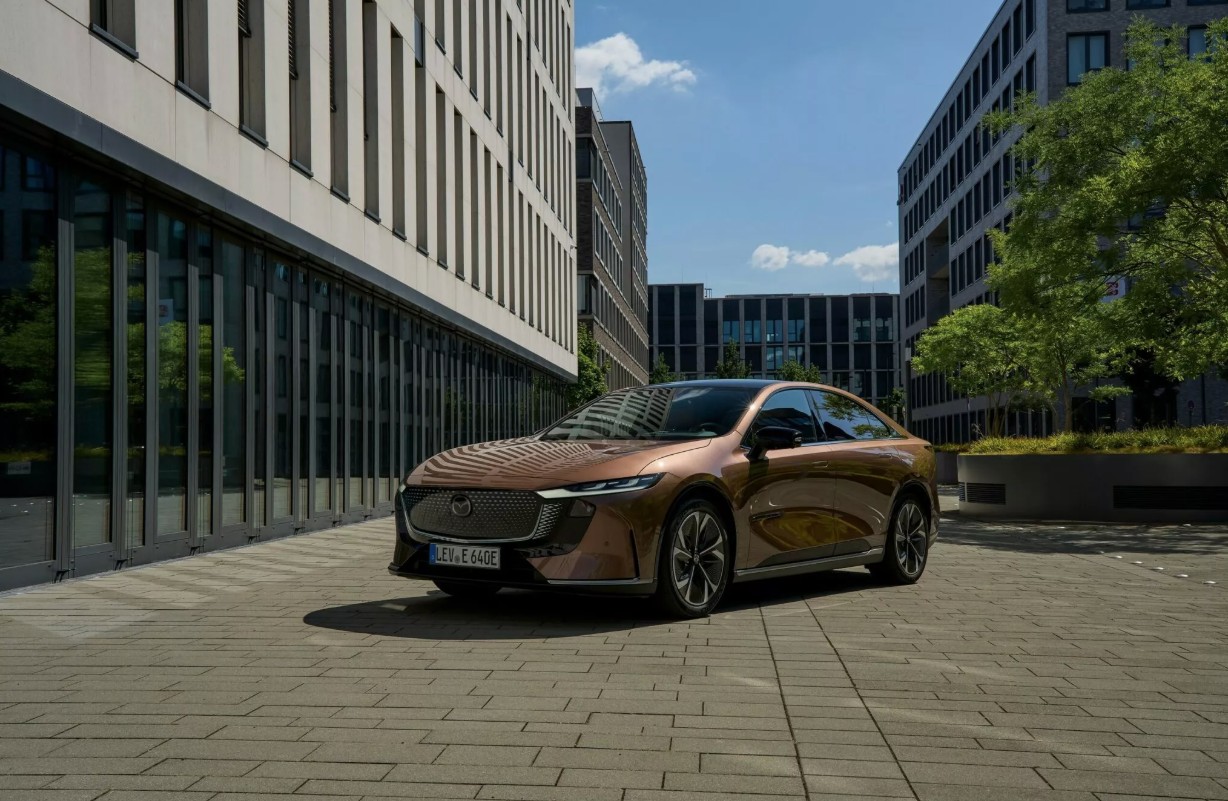2025-Mazda-6e-Europe 4.JPG