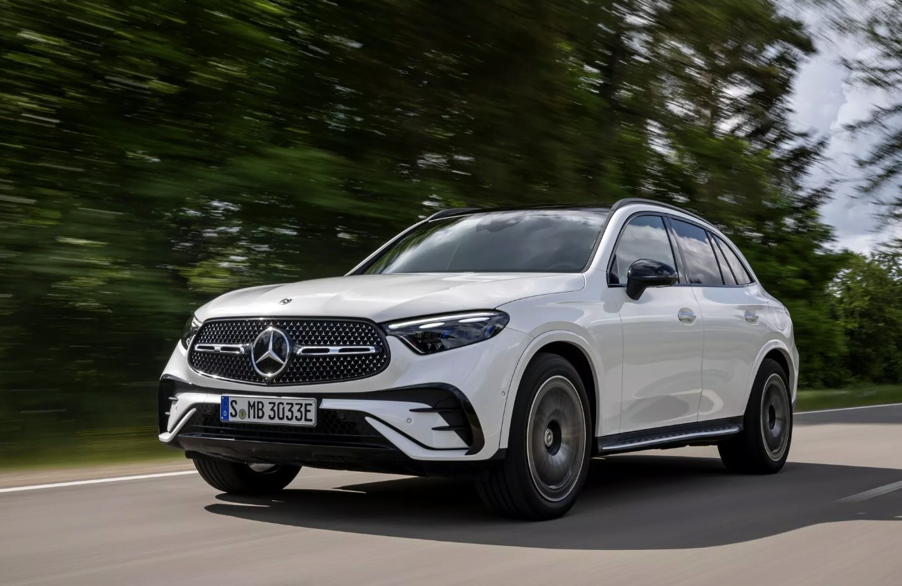 2025-Mercedes-GLC-350e-PHEV-823-2 3.jpg