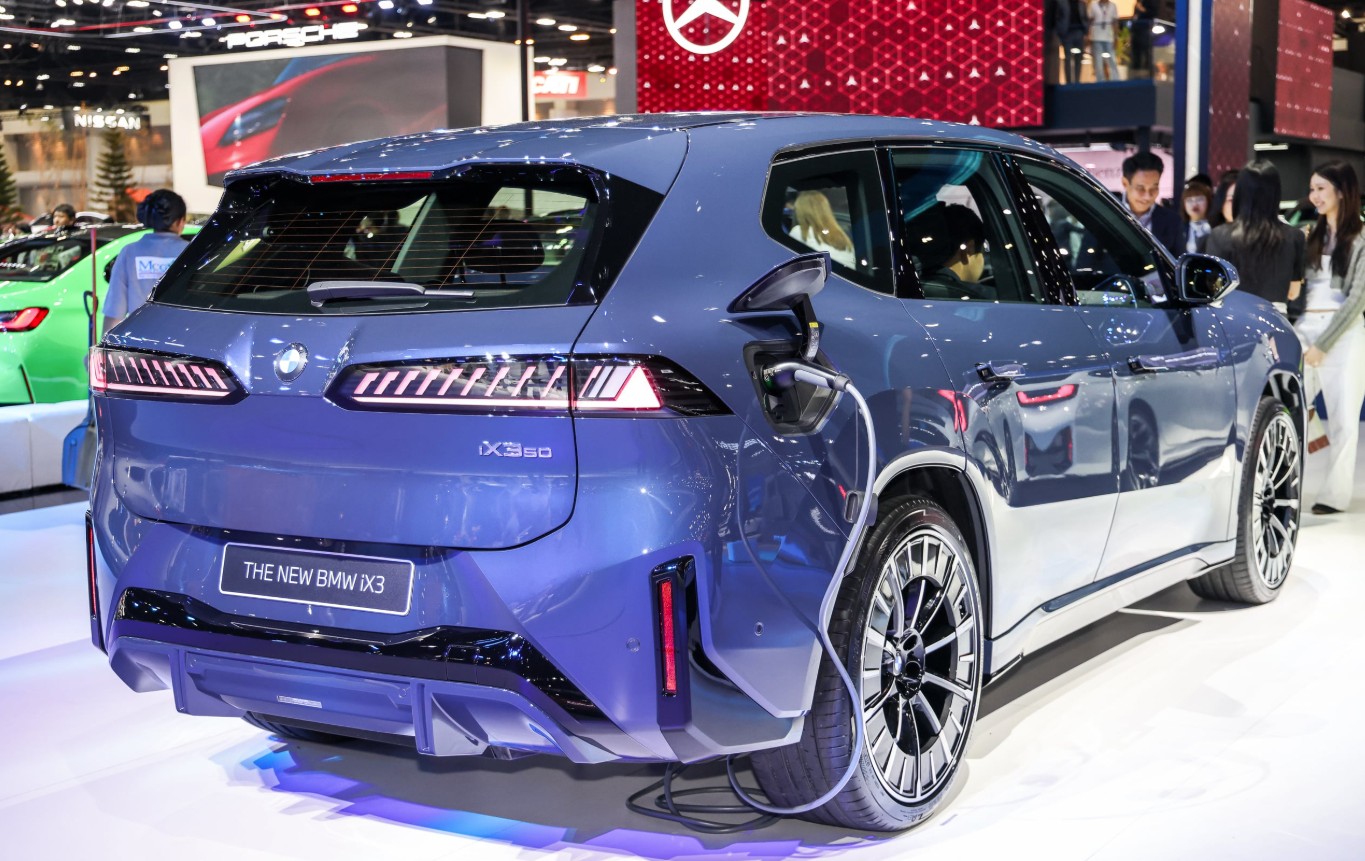2026-BIMS-BMW-iX3 2.jpg