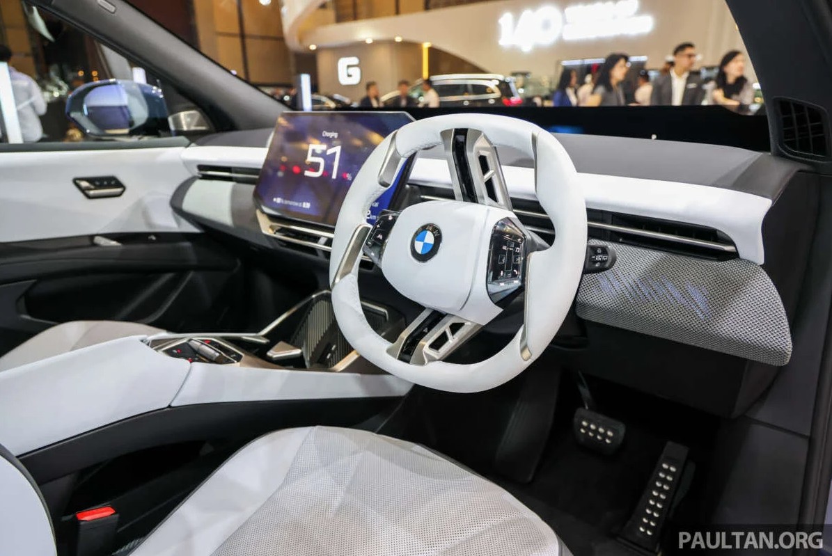 2026-GIIAS-BMW-iX3 4.jpg