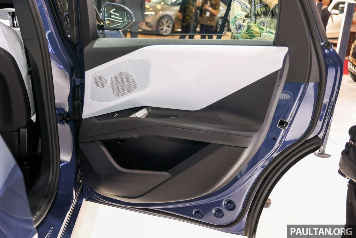 2026-GIIAS-BMW-iX3 7.jpg