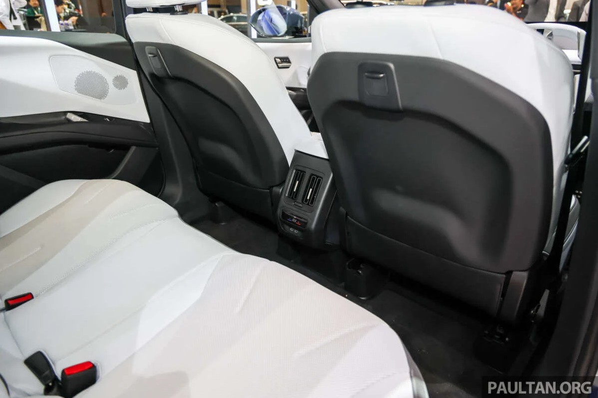 2026-GIIAS-BMW-iX3 9.jpg