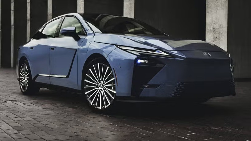 2026-lexus-es-350e-blue-front-angled-view.jpg