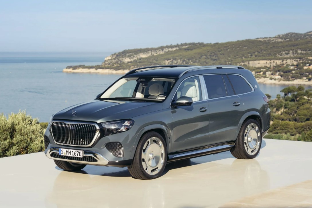 2026-Mercedes-Maybach-GLS-680-02-2048x1365.jpg