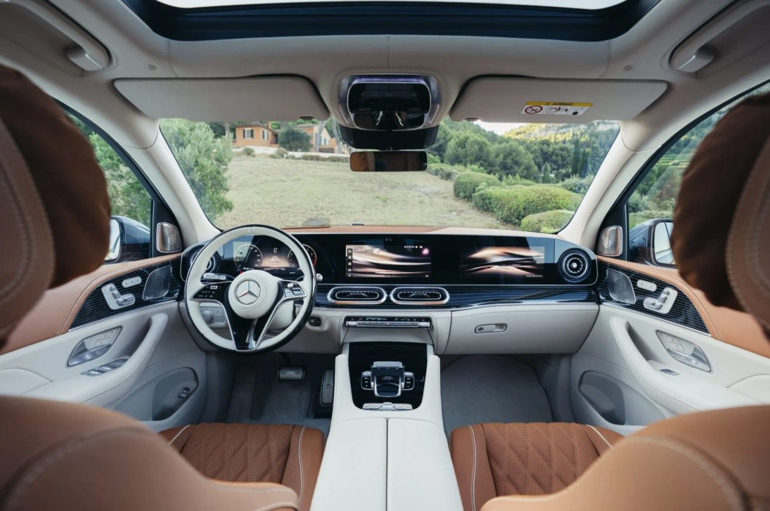 2026-Mercedes-Maybach-GLS-680-6.jpg