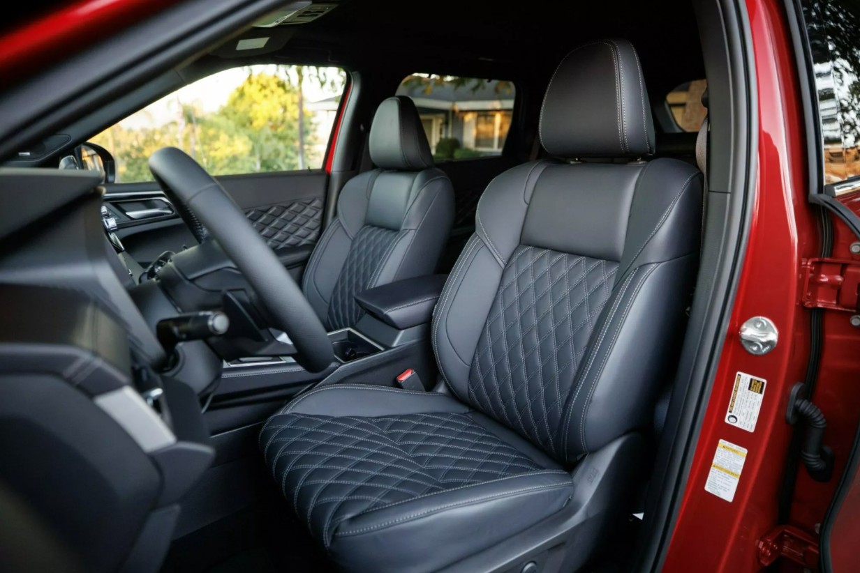 2026-Nissan-Rogue-Plug-in-Hybrid 6.jpg