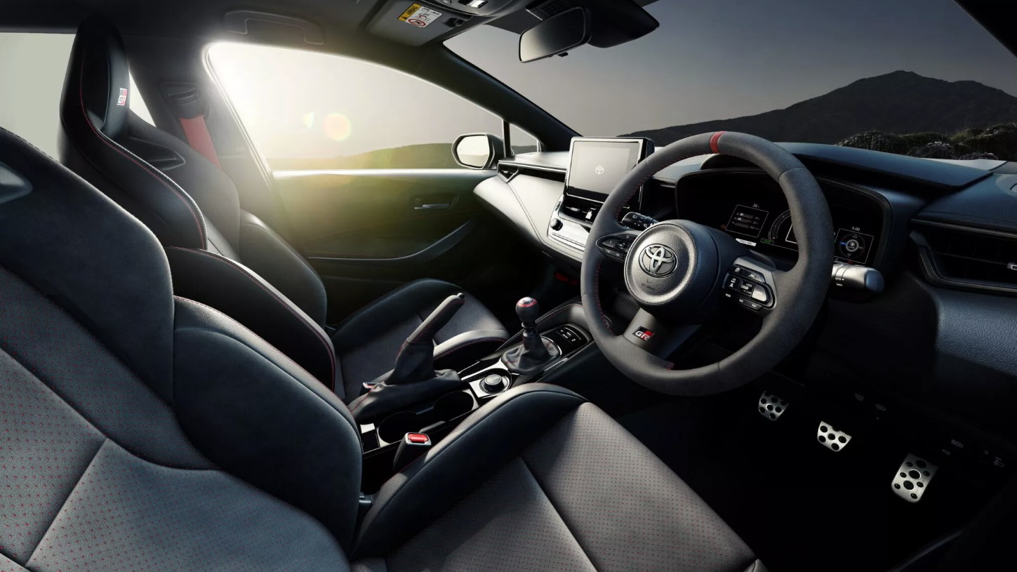 2026-Toyota-GR-Corolla-Japan 7.jpg
