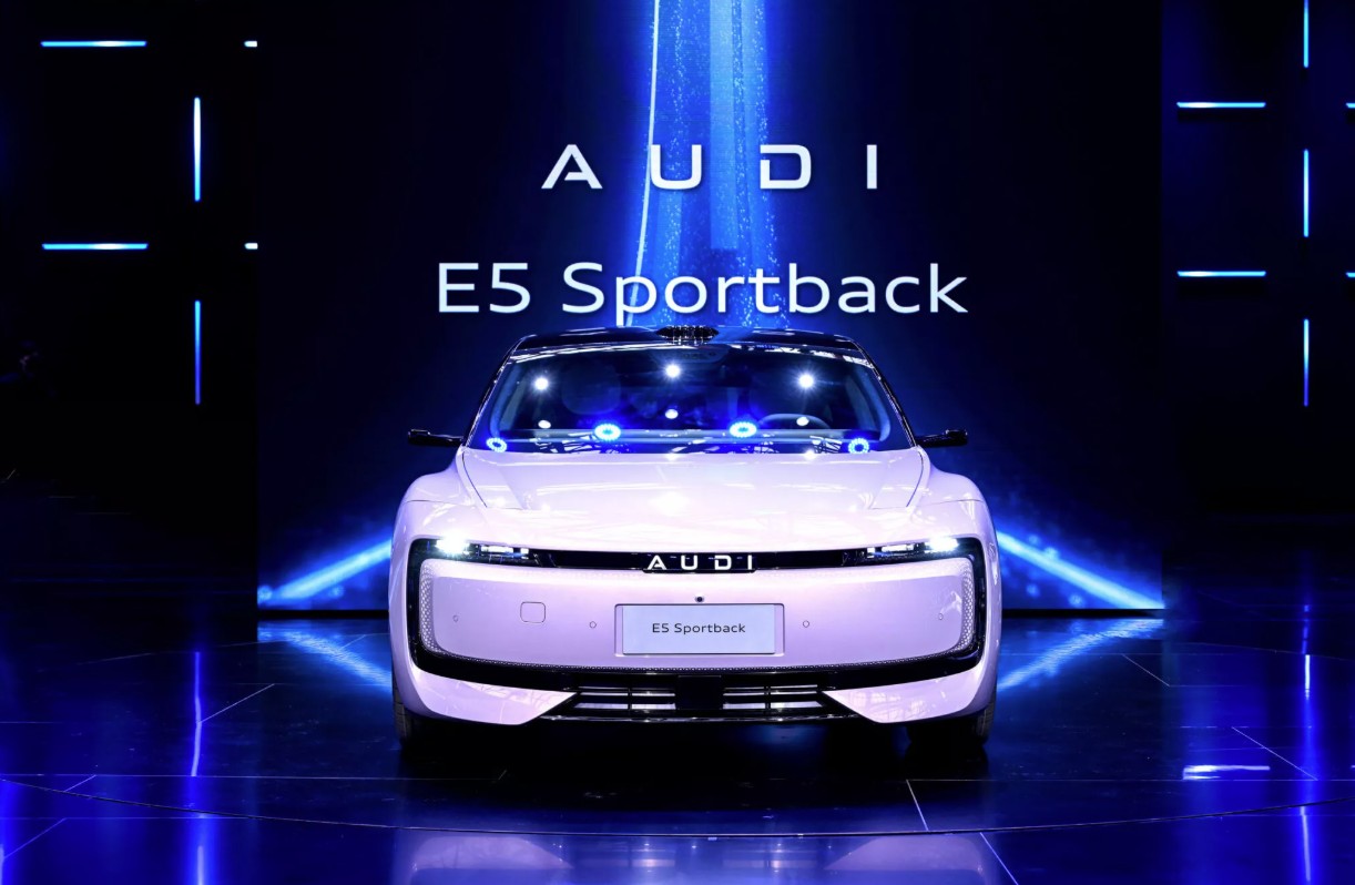 Audi AUDI E5 Sportback 3.jpg