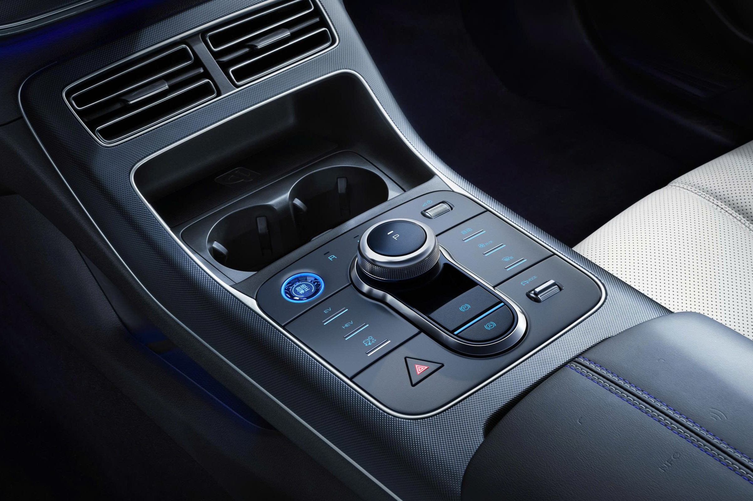 BYD SEAL 5_Nội thất_2.jpg