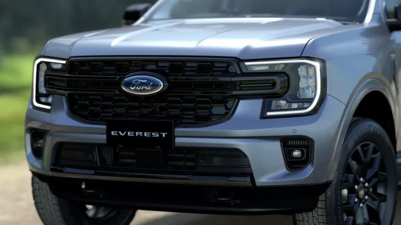 Ford Everest 2026 2.jpg