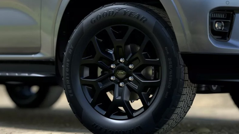 Ford Everest 2026 5.jpg