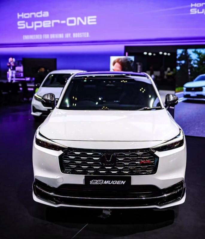 Honda HR-V RS eHEV Mugen-3.jpg