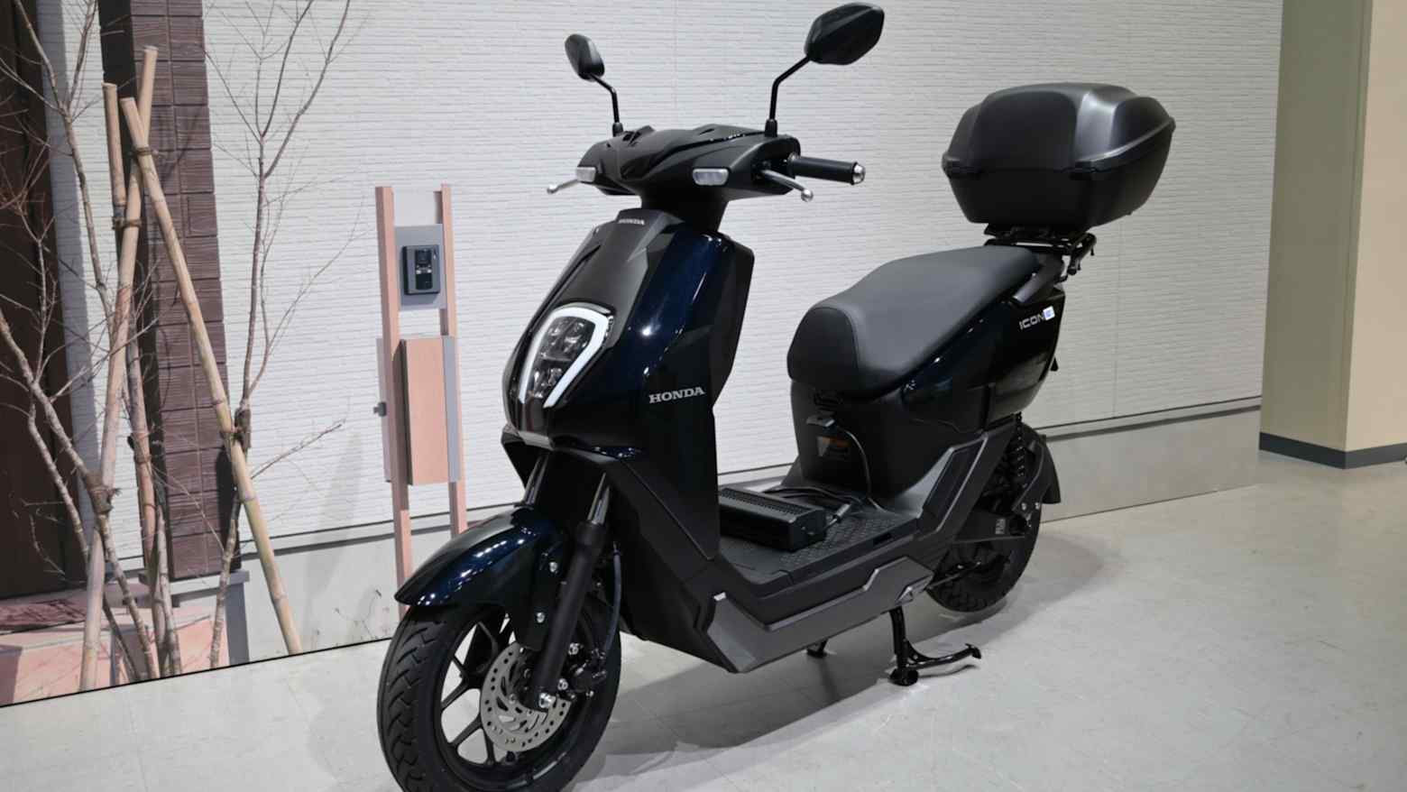 Honda icone Nhật.jpg