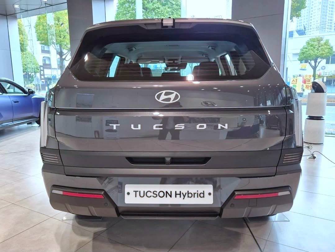 Hyundai Tucson Hybrid 9.jpg