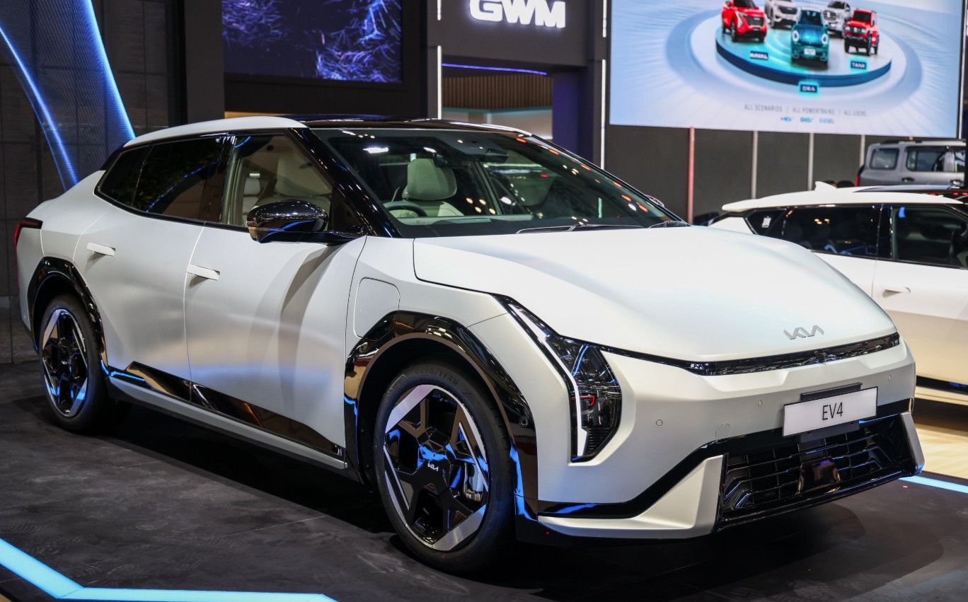 Kia EV4 2026.jpg