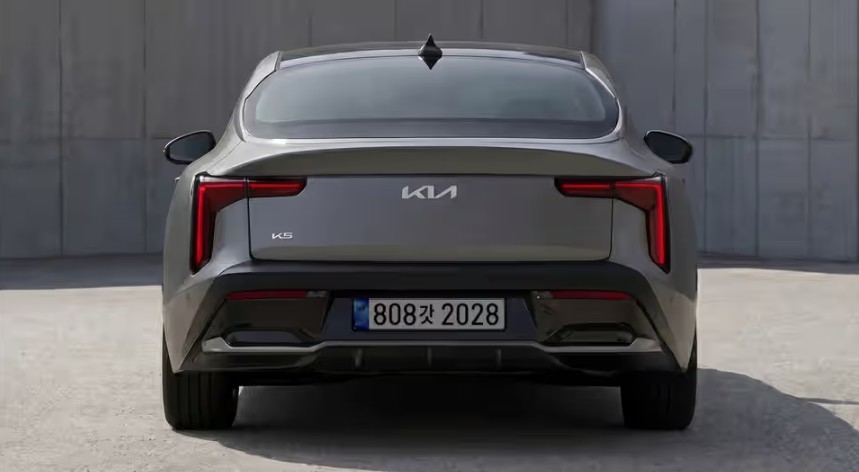 Kia K5.jpg