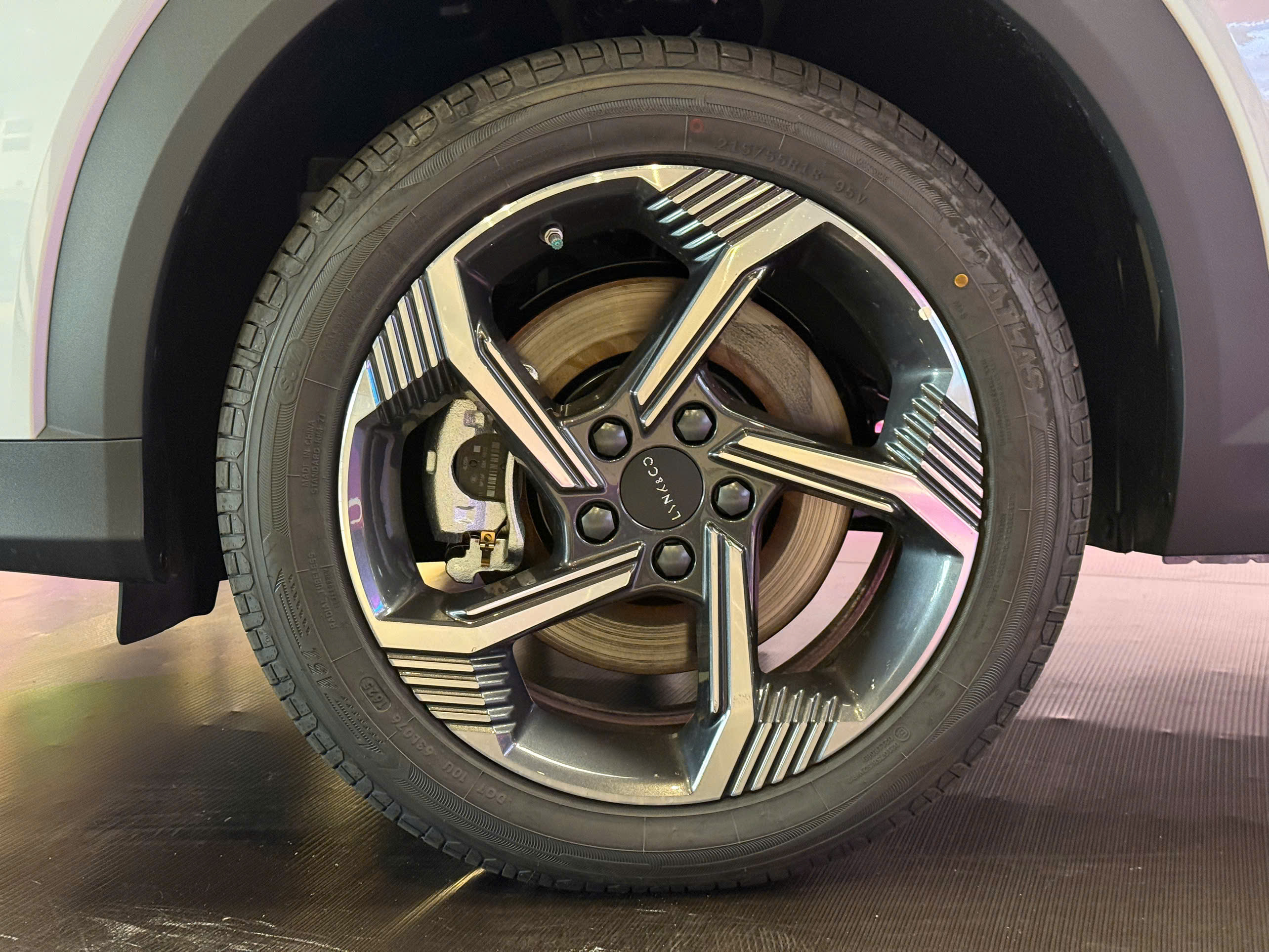 Lynk & Co 06 Core Plus  (17).jpg