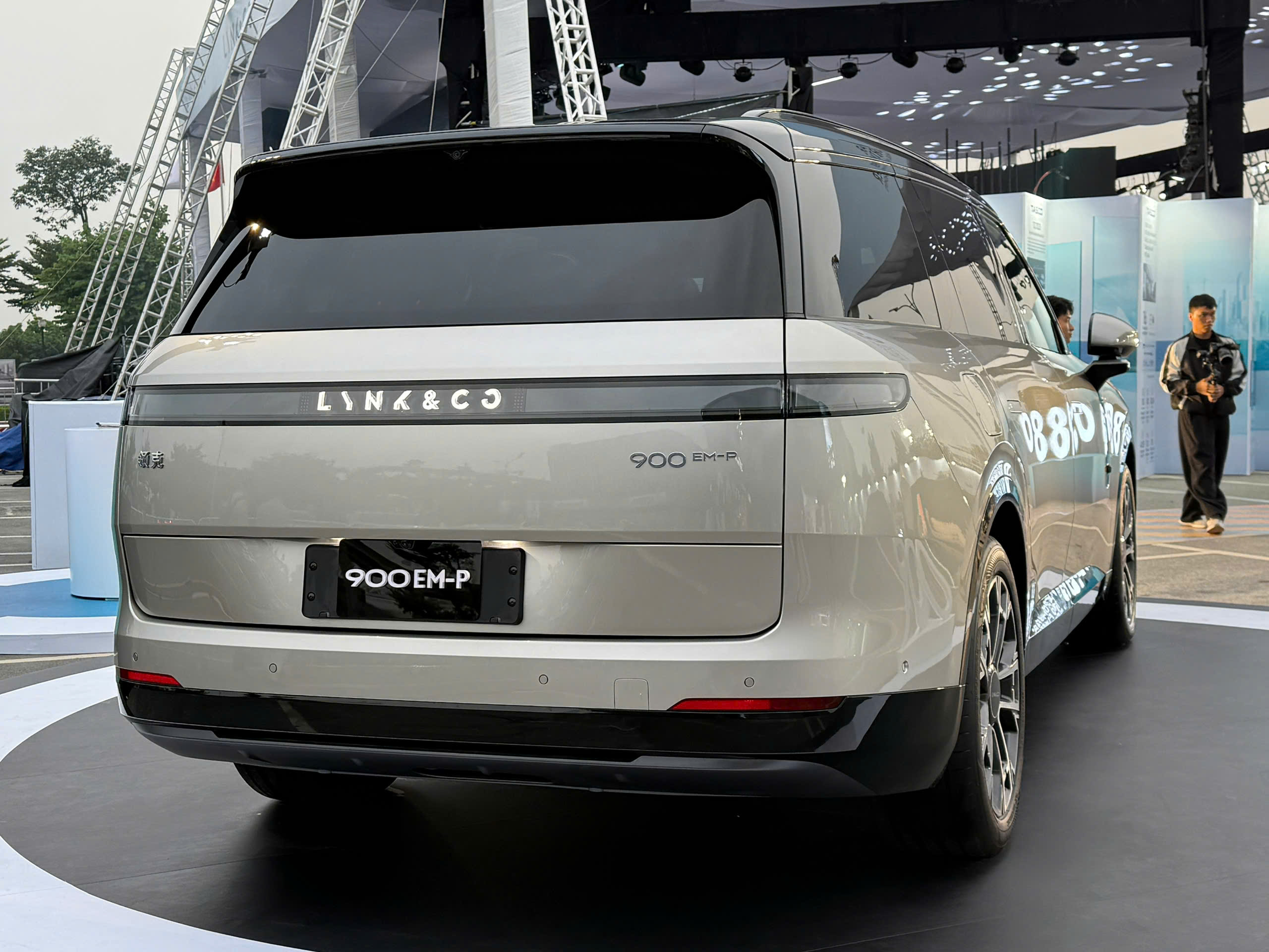 Lynk & Co 900 1354868342_e512826715d6314a478b436227571ac3.jpg