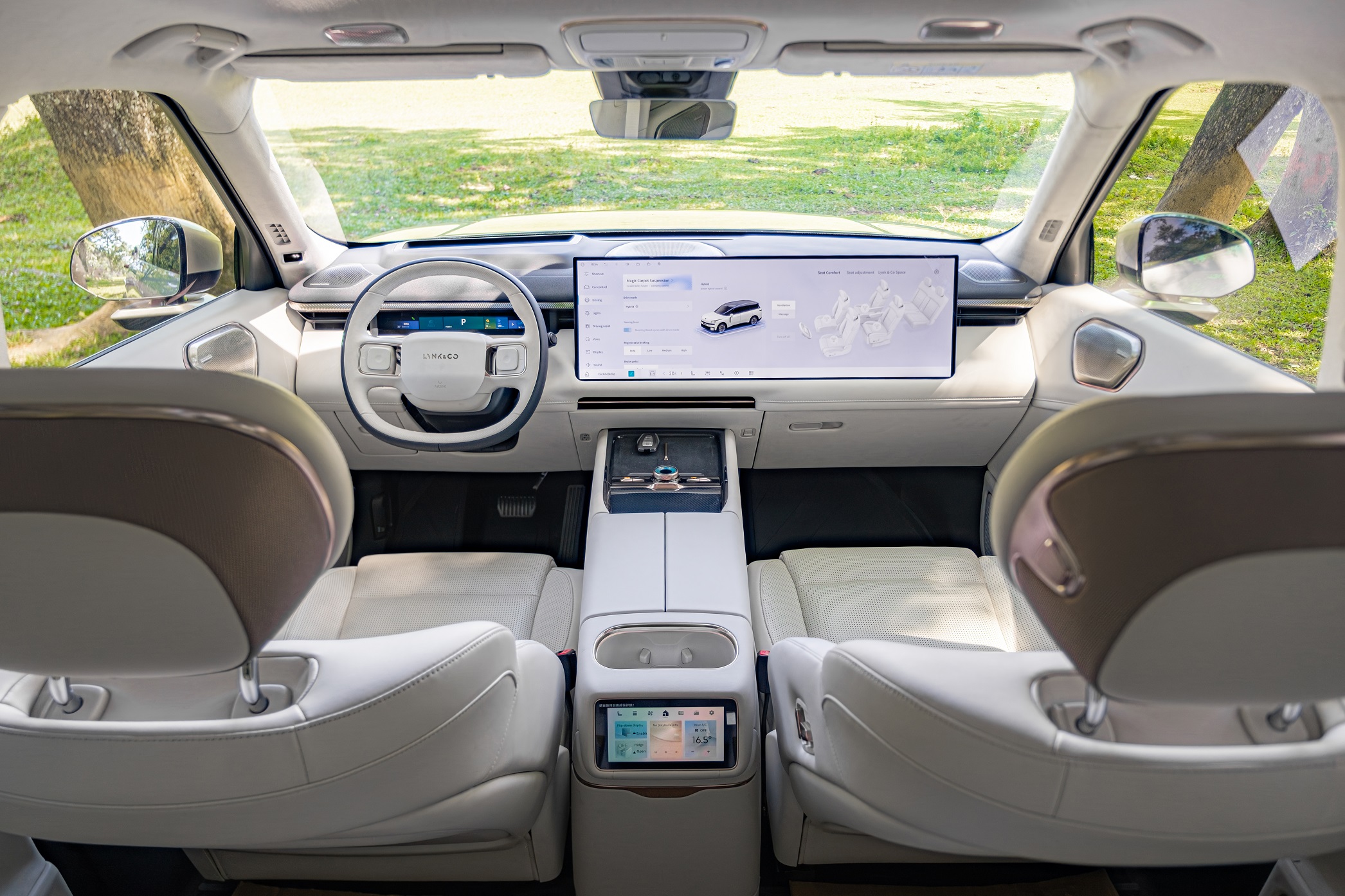 Lynk & Co 900  (3).JPG