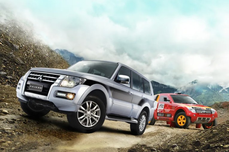 Mitsubishi Pajero 2.jpg