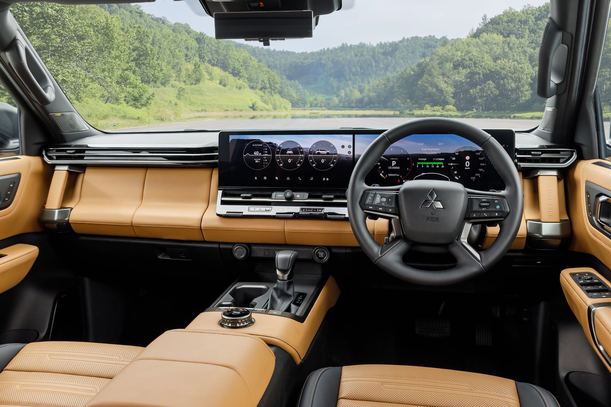 Mitsubishi Pajero  (3).jpg