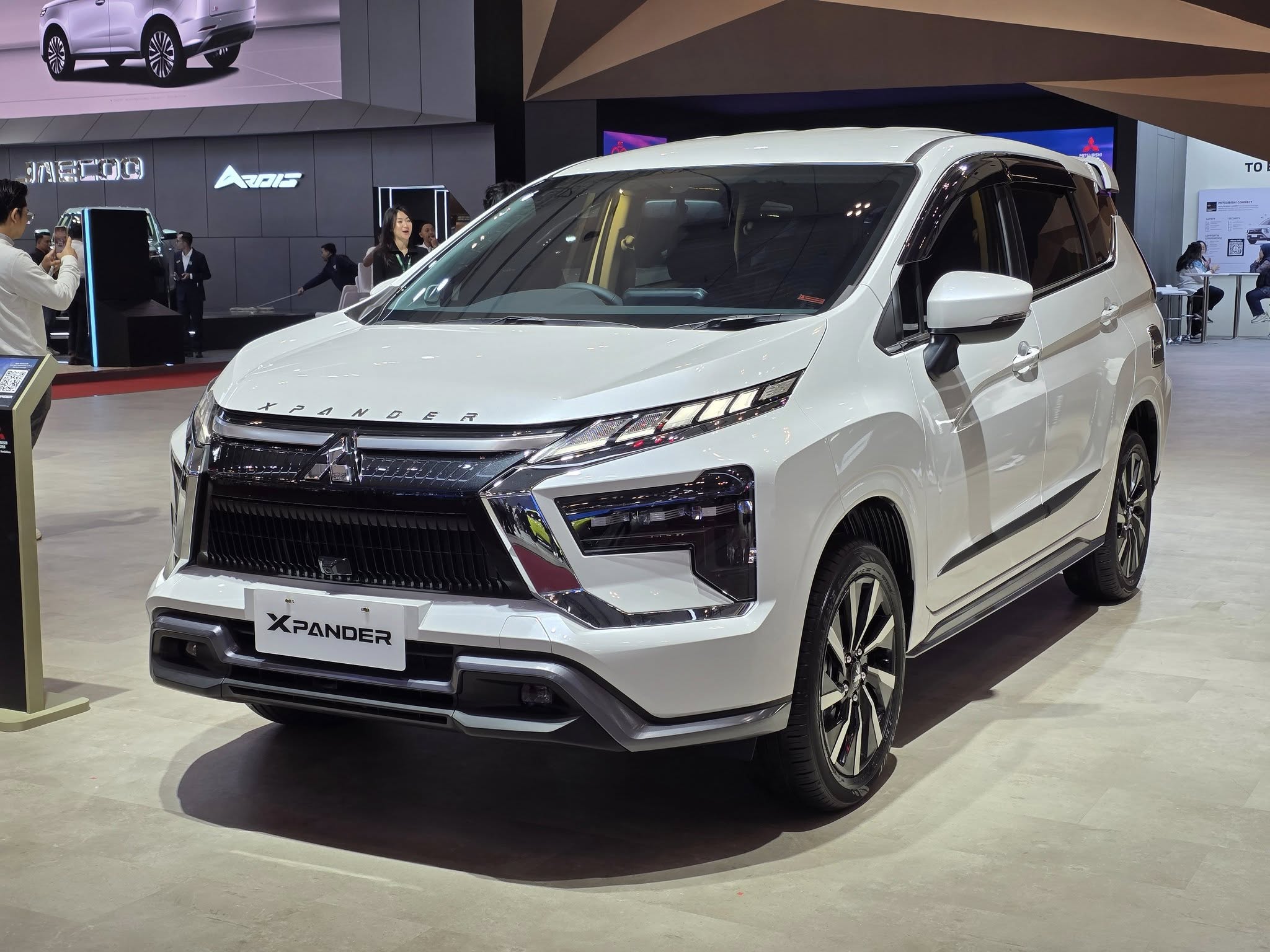 Mitsubishi Xpander facelift 2025-10.jpg