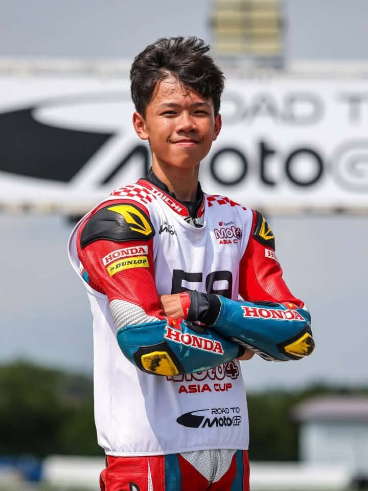 Moto4 2.jpg