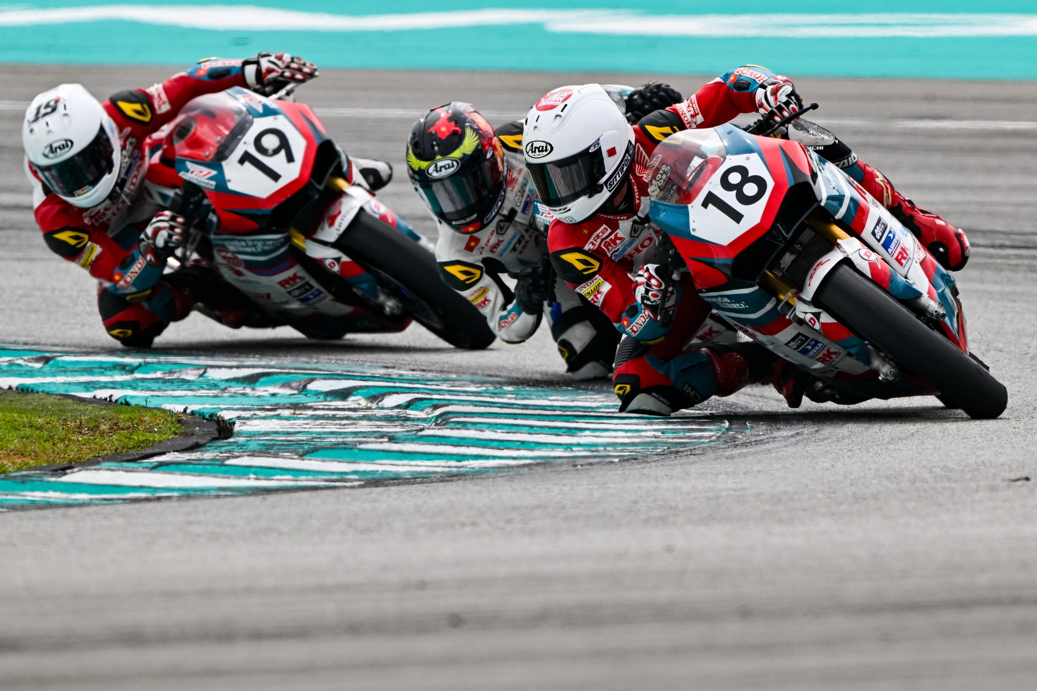 MSBK 2025 race 1.jpg