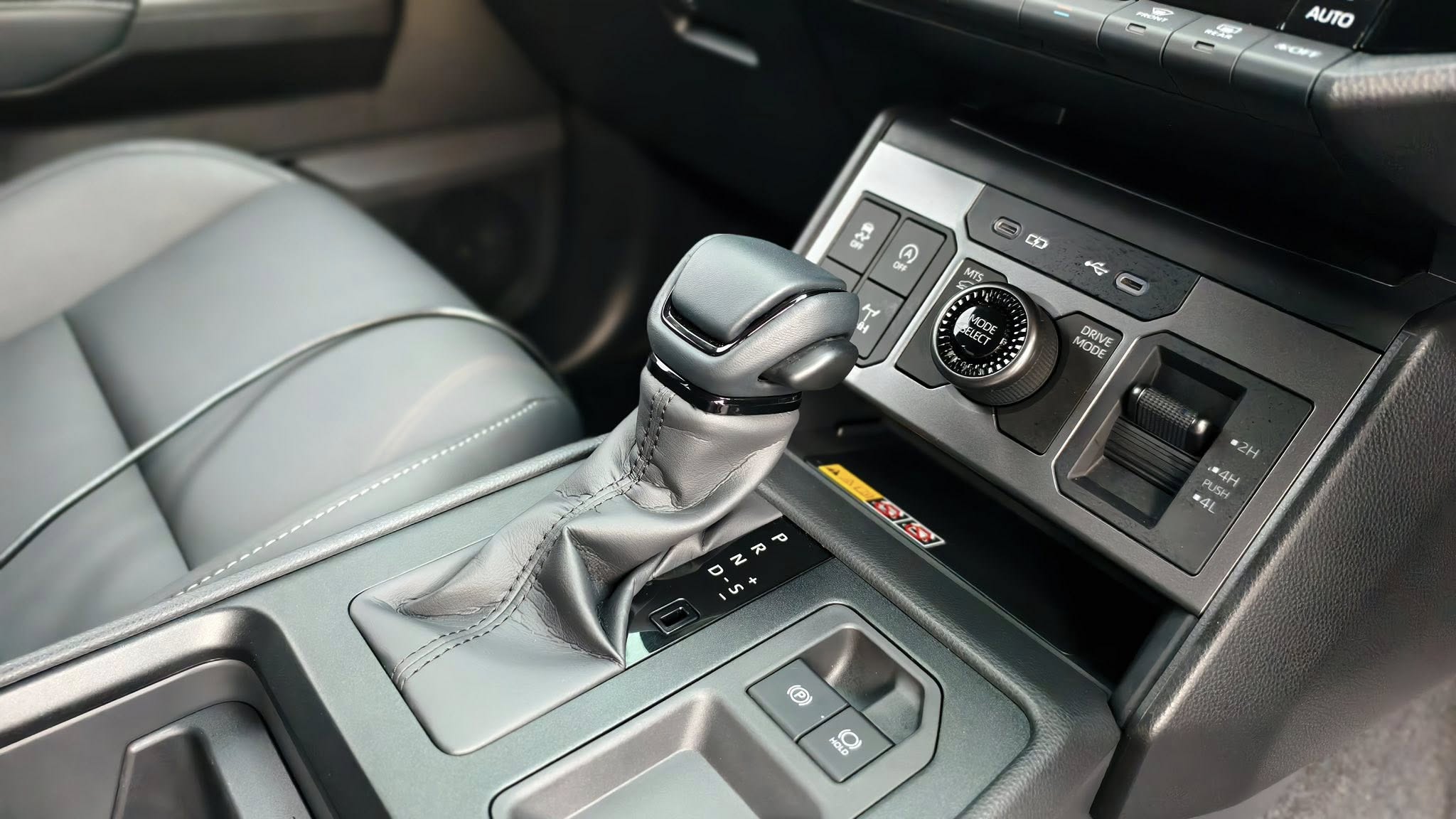 New Toyota Hilux 16.jpg