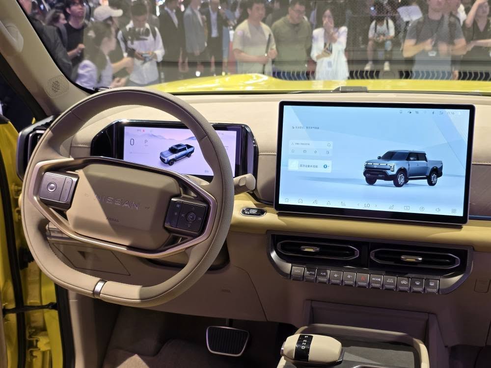 Nissan Frontier PRO PHEV 9.jpg