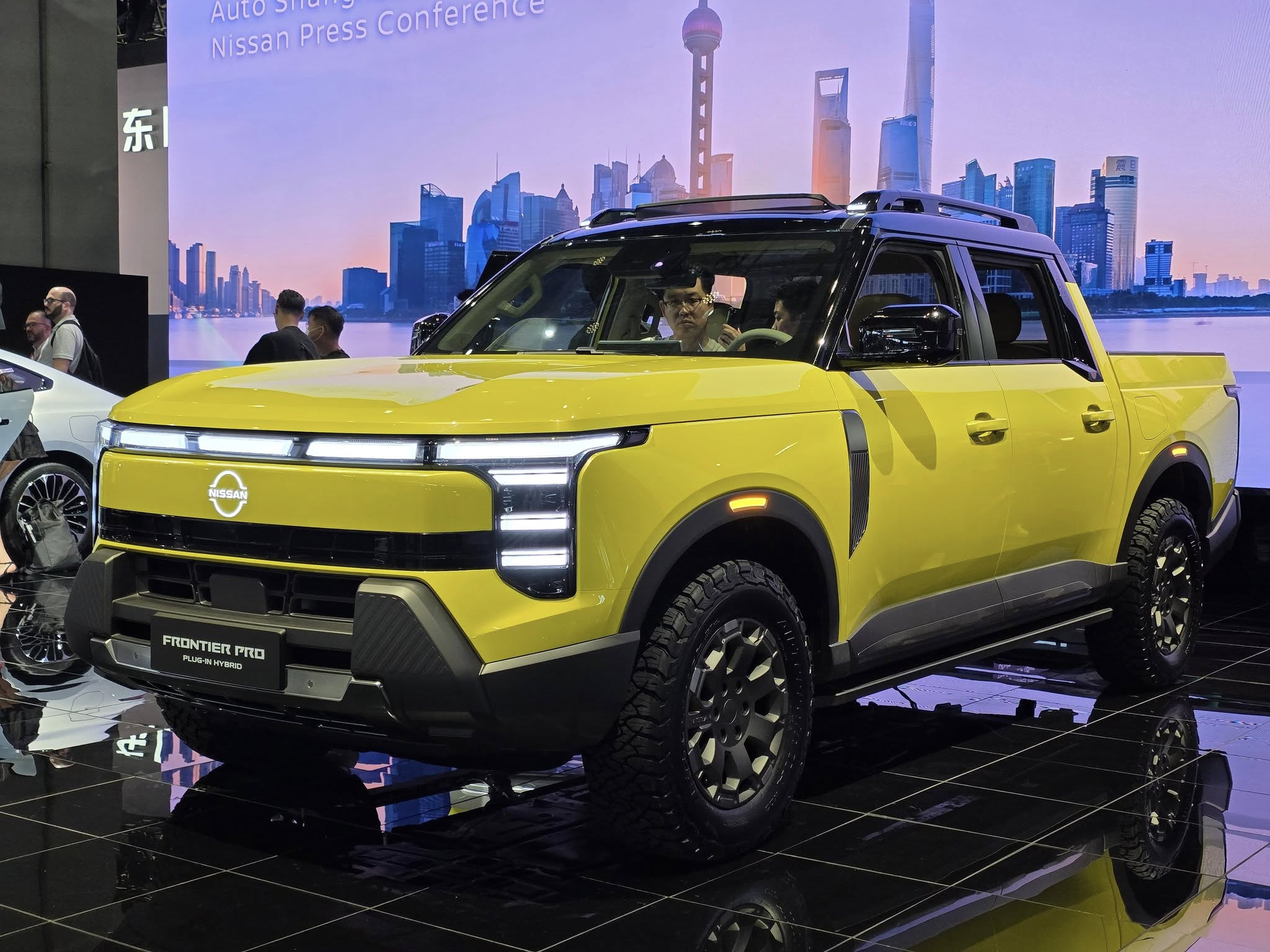 Nissan Frontier PRO PHEV.jpg