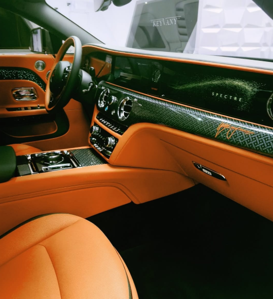 Rolls-Royce Spectre 5.PNG