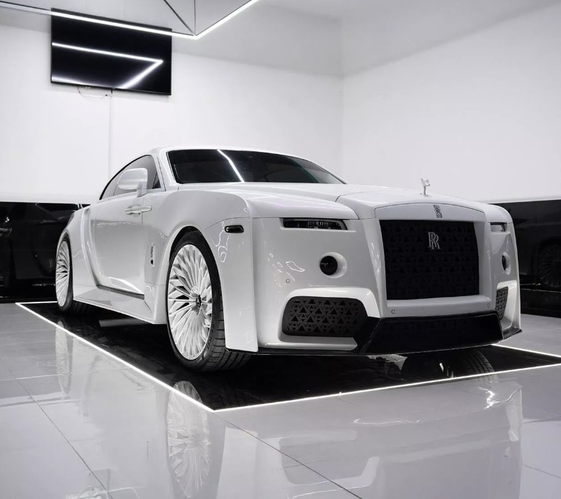 Rolls-Royce Wraith Venuum.jpg