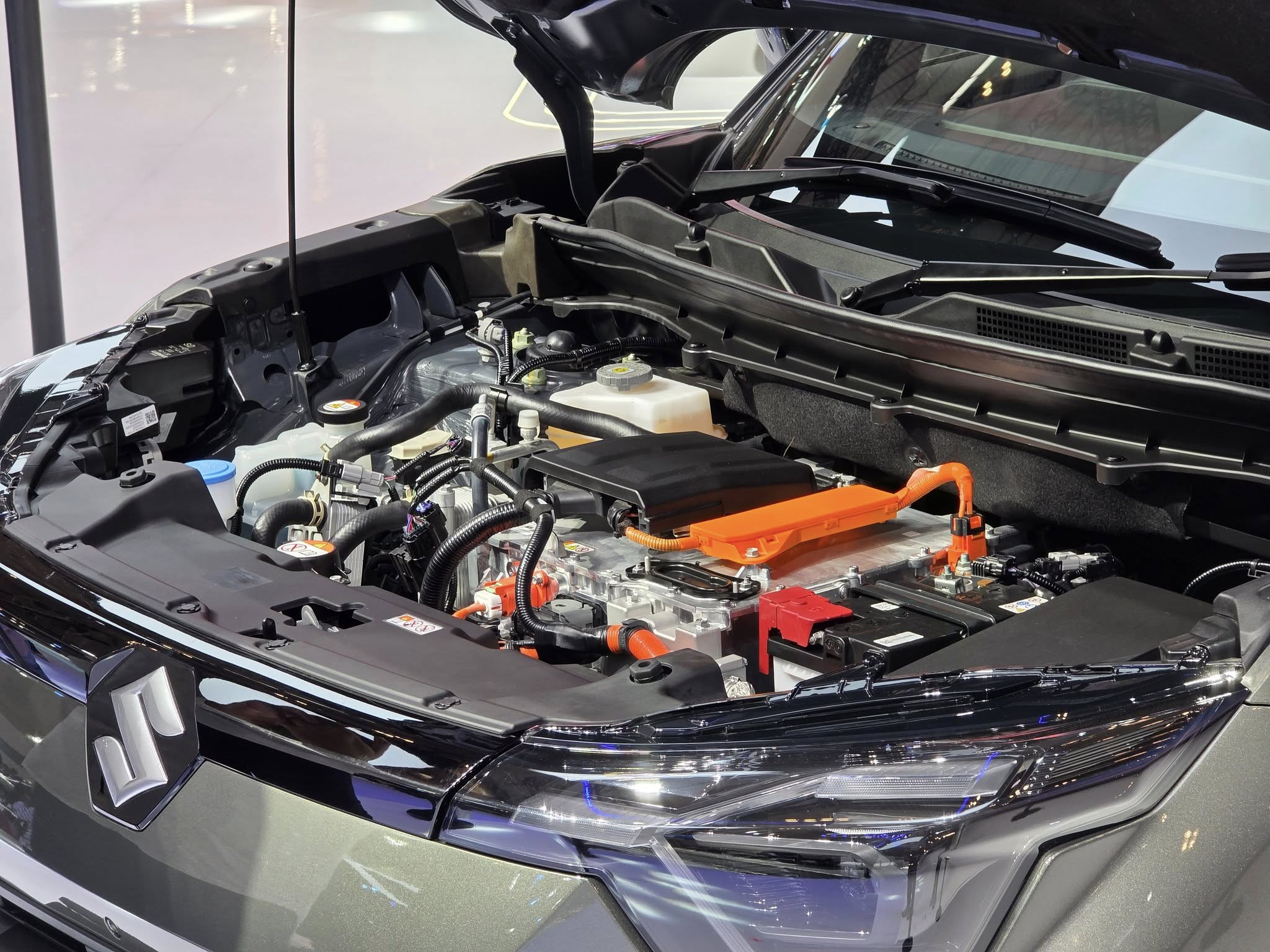 Suzuki e VITARA 8.jpg