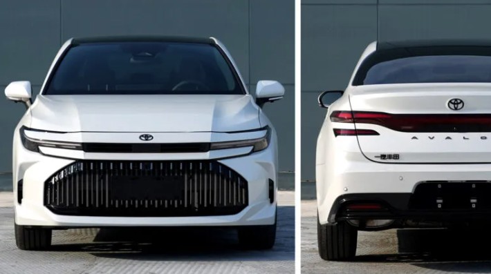 Toyota Avalon.jpg