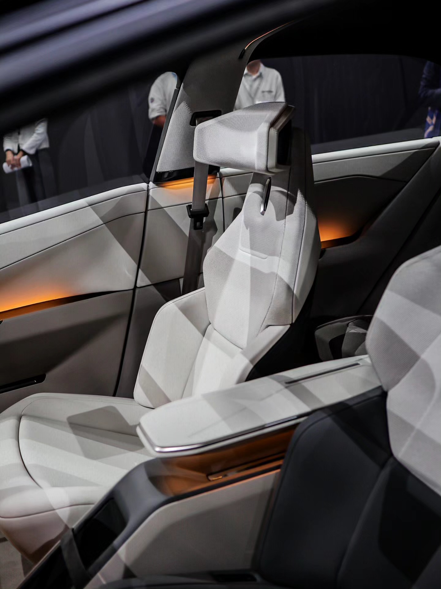 Toyota Corolla 13.jpg