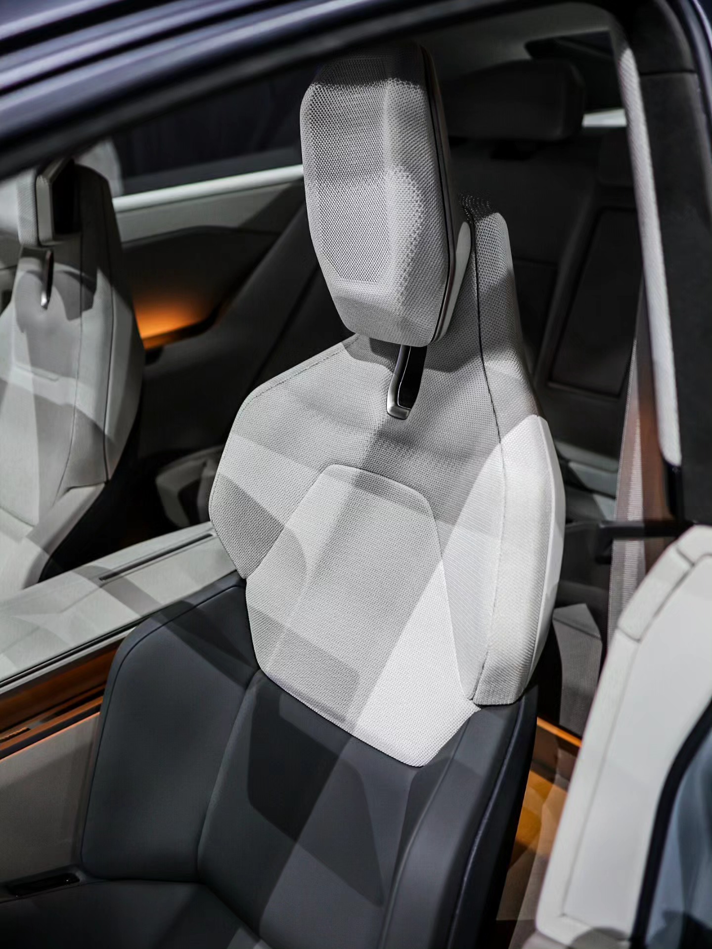 Toyota Corolla 14.jpg