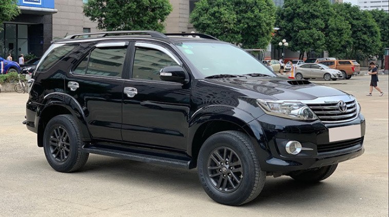 Toyota Fortuner.jpg