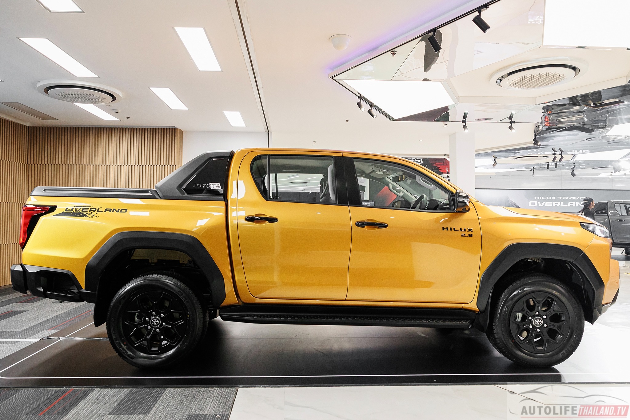 Toyota Hilux TRAVO OVERLAND 16 (1).jpg