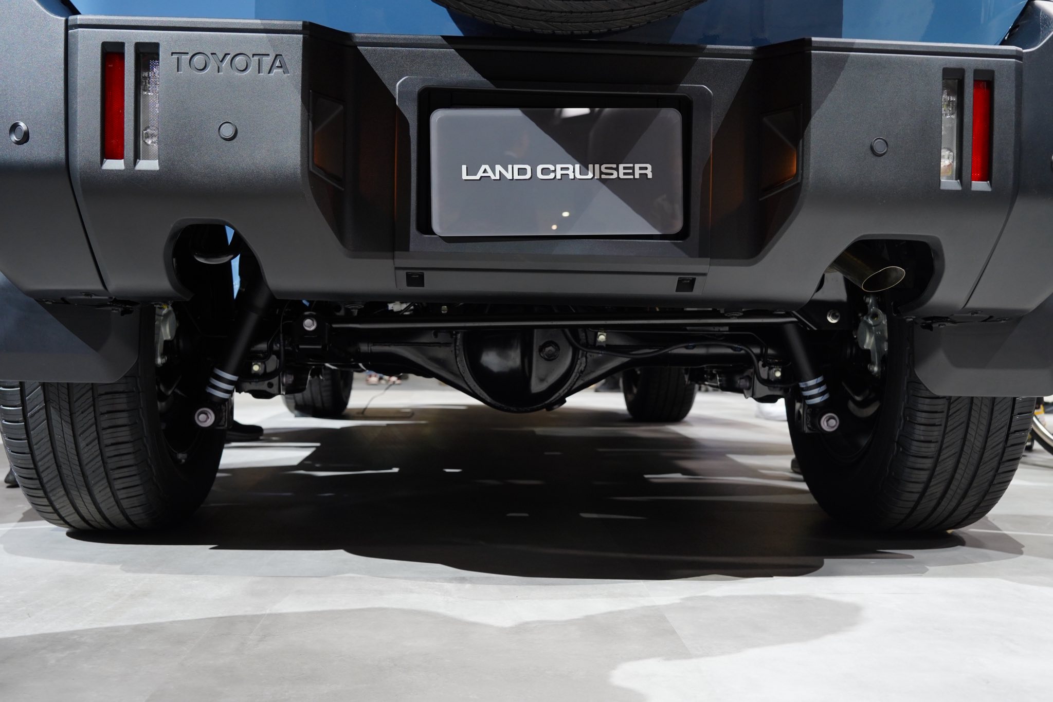 Toyota Land Cruiser FJ 9.jpg