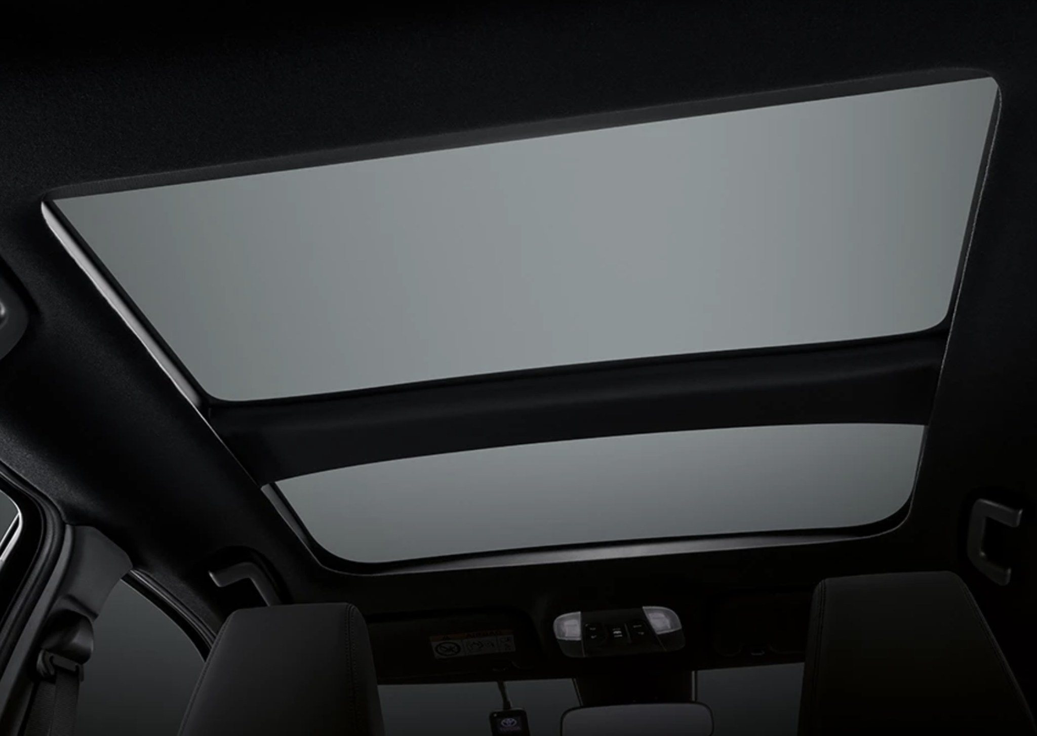 Toyota Yaris Cross HEV NightShade 4.jpg