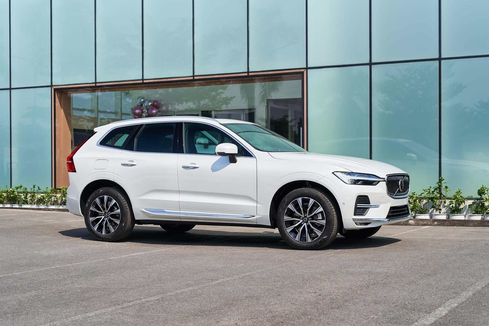 Volvo-XC60-Ultimate-2023-15.jpg