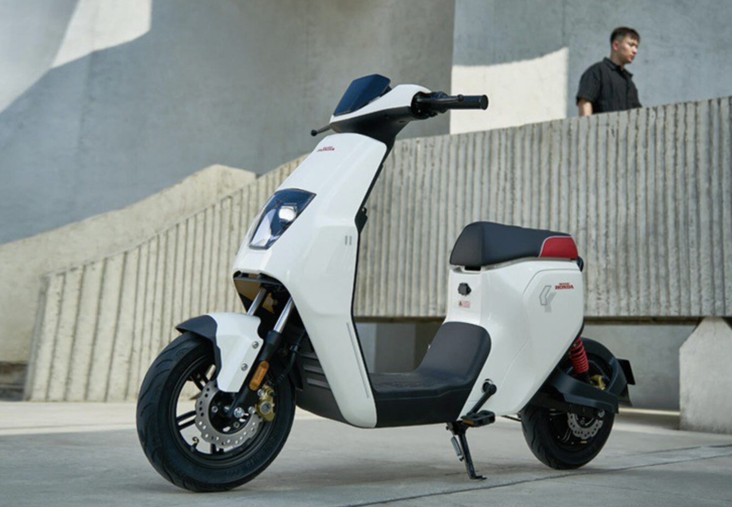 xe máy điện Honda 2025-08-09 lúc 17.18.25.png