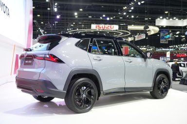 Toyota Yaris Cross HEV NightShade 2026 6.jpg