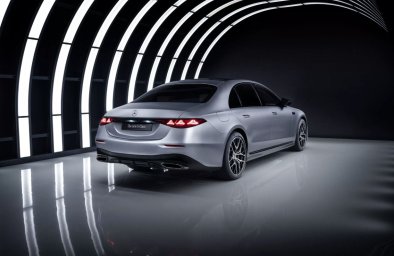 2027-Mercedes-S-Class-34-2048x1365 2.jpg