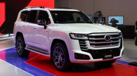Toyota Land Cruiser HEV 3.jpg