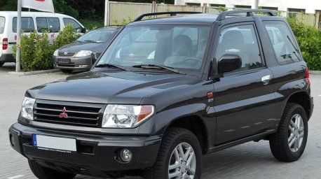 mitsubishi-pajero-io-1.jpg