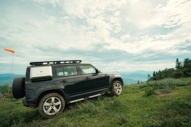 Land Rover Defender 130-4.jpg