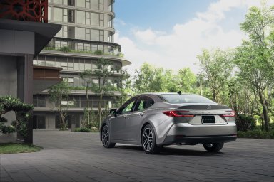 Toyota Camry (5).jpg